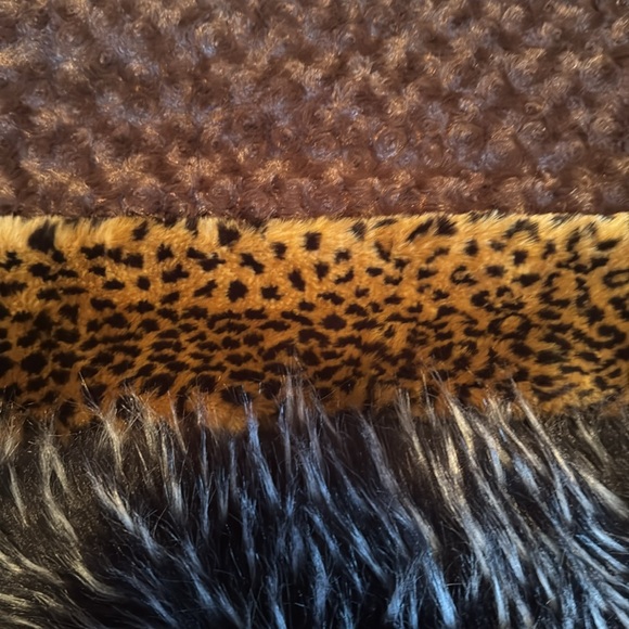Faux fur scarves: set of three - Picture 2 of 5